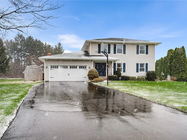 10 Sweet Acres Dr, Rochester, NY 14612