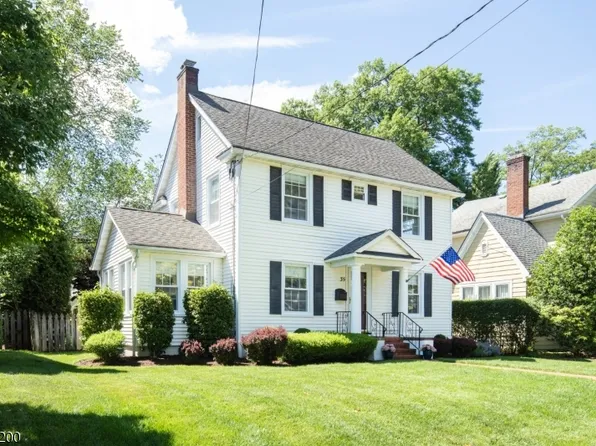 35 N Summit Ave, Chatham Boro, NJ 07928