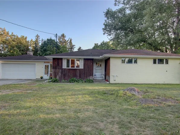 61 Waltham Ave, Lancaster, NY 14086