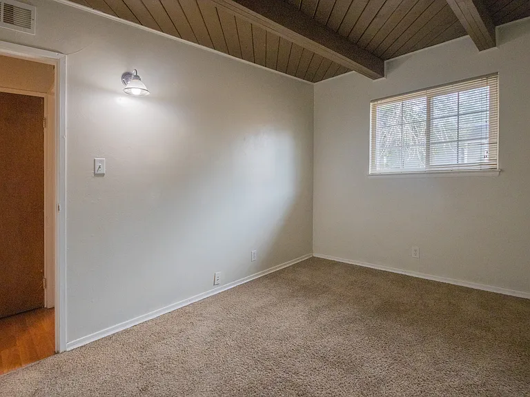 355 Raffetto Dr — Photo 17