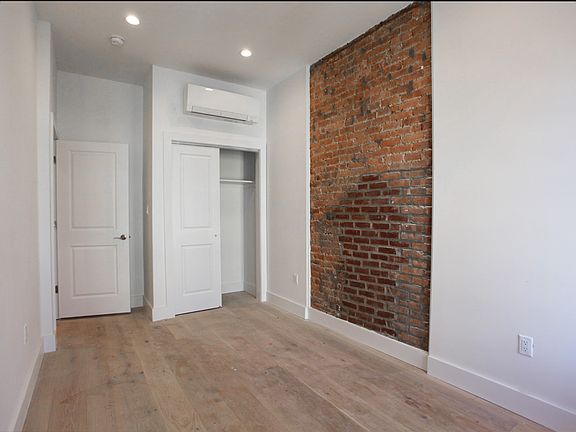 4th image of 311 E 119th St #3A