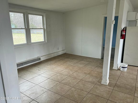 5th image of 919 Lakewood Farmingdale Rd APT 1