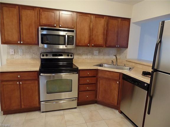 2nd image of 240 Fox Hollow Dr APT 100
