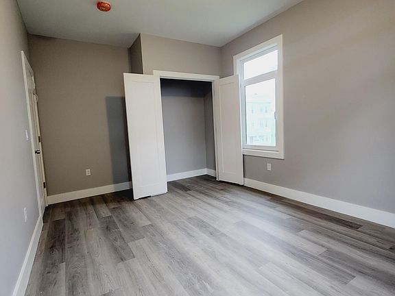 4th image of 254 22nd St #4