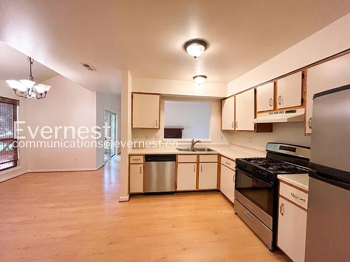 128 Sharps Rd — Photo 4