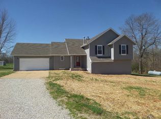 571 Sarvis Point Rd, Seymour, MO 65746