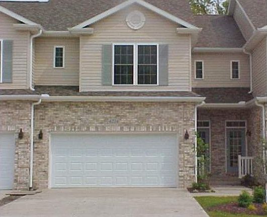 4th image of 4226 N Shore Dr