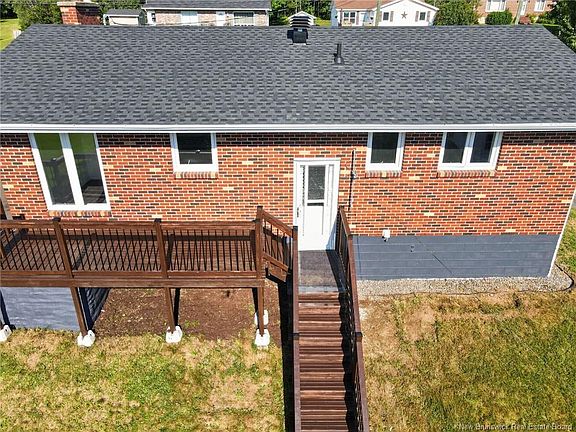 3rd image of 407 Fox Creek Rd