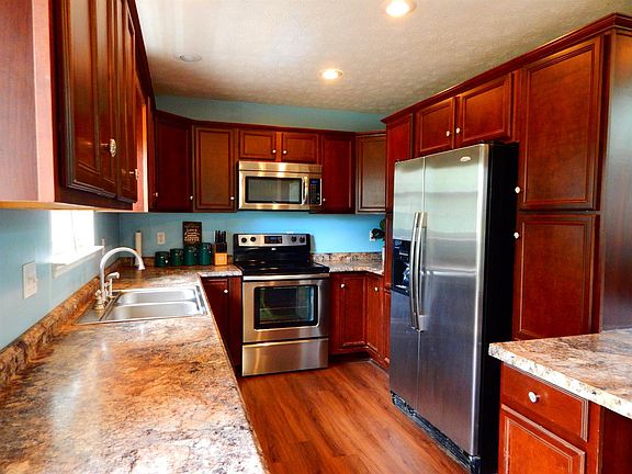 5th image of 111 Cross Creek Ln