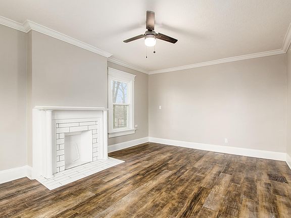 4th image of 1623 Franklin Park S #3