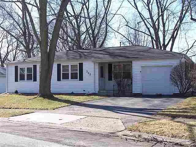222 Magnolia Dr photo 1