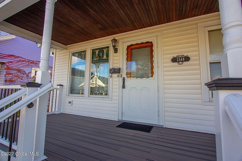4th image of 1348 Dewitt Street