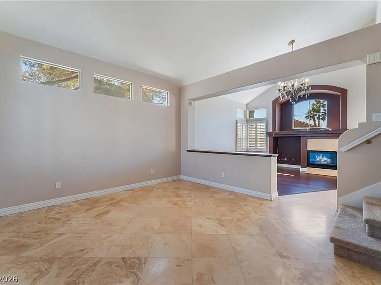 10401 Horseback Ridge Ave — Photo 4