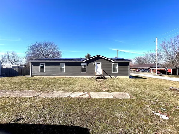 69 E College St, New Vienna, OH 45159