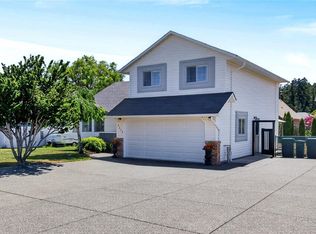 1377 Ocean View Ave, Comox, BC V9M 3R2
