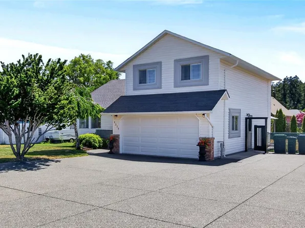 1377 Ocean View Ave, Comox, BC V9M 3R2