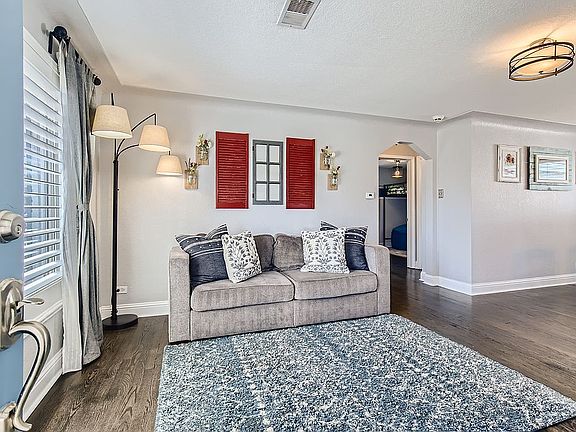 3rd image of 2989 Krameria St