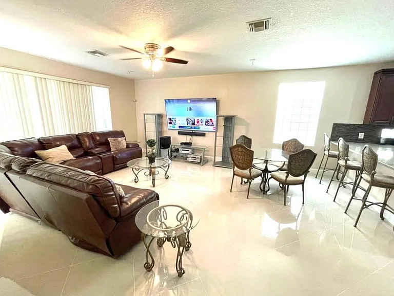 10454 Galleria St — Photo 10