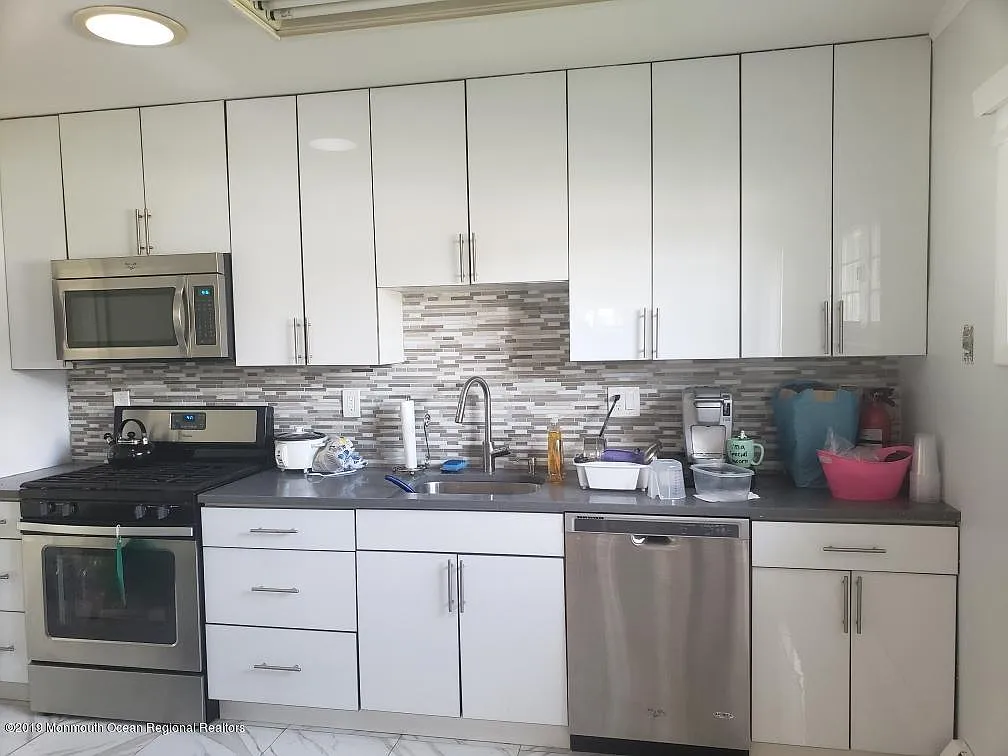 4 bed, 1728 sqft, $2,600 — Photo 4