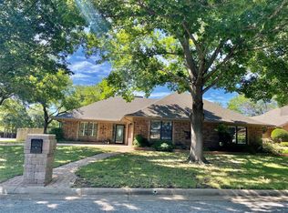 100 Mustang Dr, Graham, TX 76450