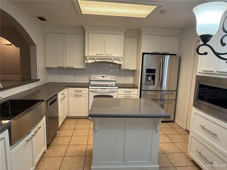 3836 Frontier Dr — Photo 10