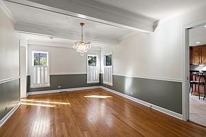 3rd image of 372 Stratford Rd