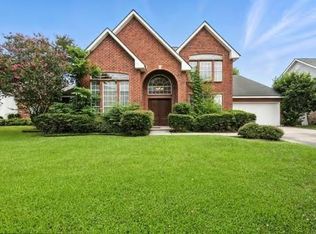 110 Woodchase Dr, Belle Chasse, LA 70037