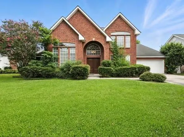 110 Woodchase Dr, Belle Chasse, LA 70037