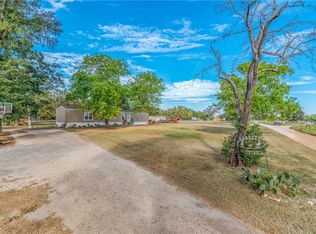 13649 Garrett Ln, Bryan, TX 77808