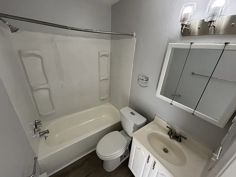2117 Ashbrook St — Photo 8