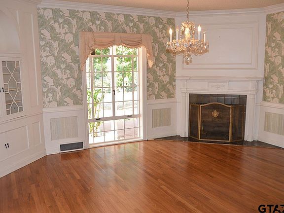 4th image of 216 N Teague St