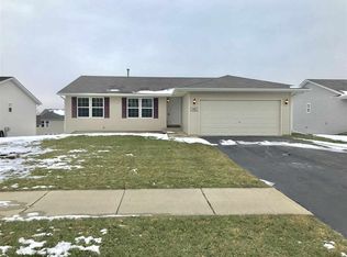 6484 Edgewood Rd, Machesney Park, IL 61115