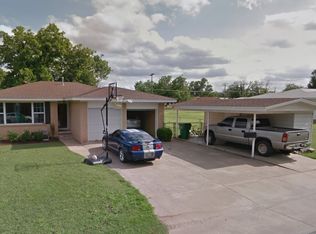 412 E Wyoming St, Walters, OK 73572