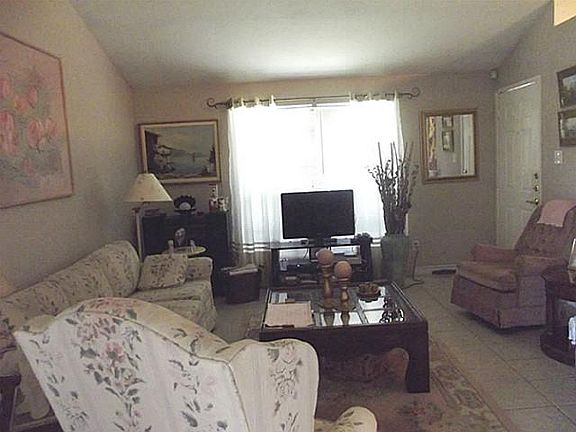 2nd image of 4254 Caldwell Ave