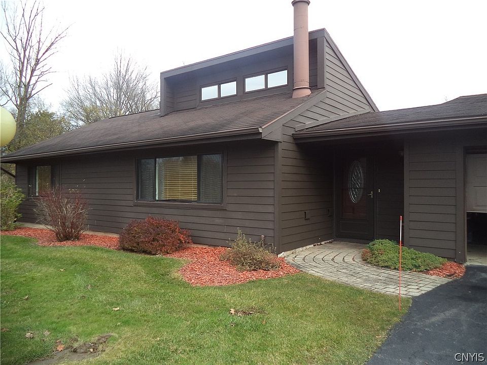 1st image of 800 Fairway Cir