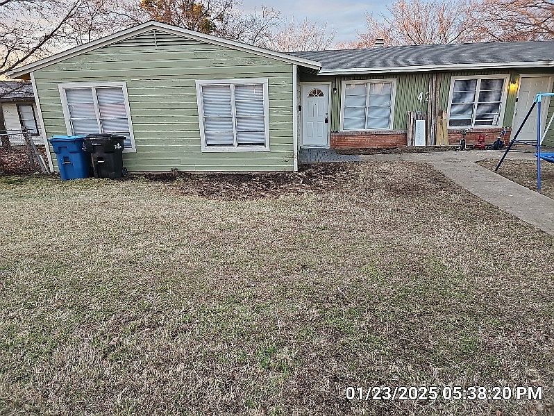 1st image of 42 Mundt St #A