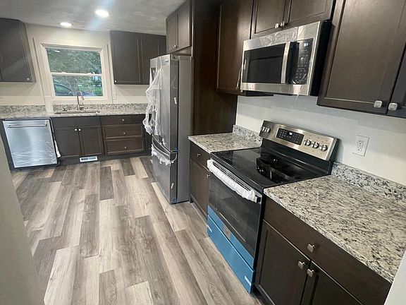 3rd image of 2168 E Lambourne Ave