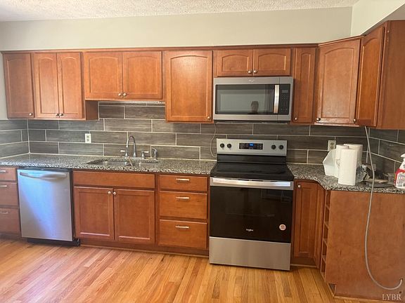 5th image of 115 Westburg Dr