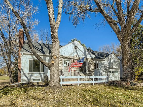 Walking distance to downtown WBL