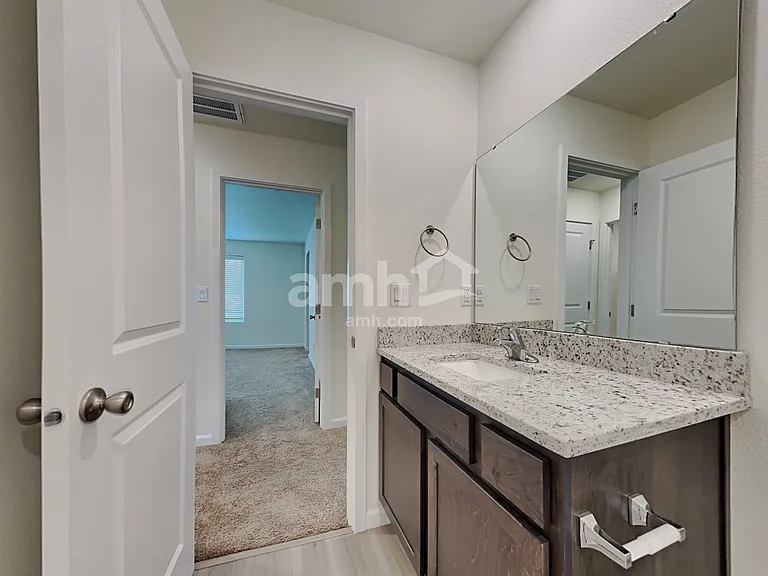 1306 W 16th Ave — Photo 15