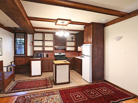 2nd image of 914 Alvarado St #914A