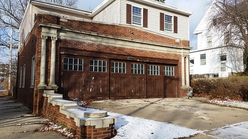 1st image of 922 N 5th St