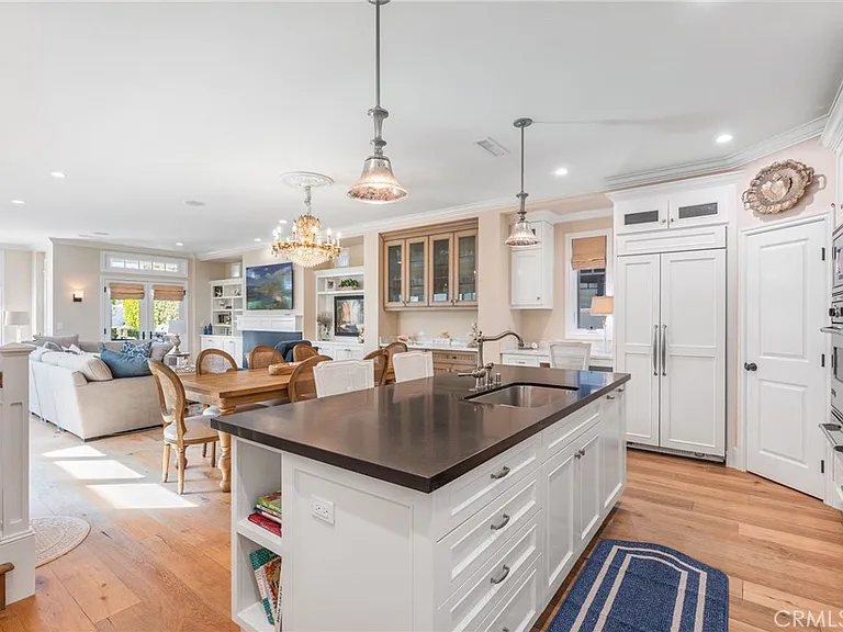 220 Coral Ave — Photo 11