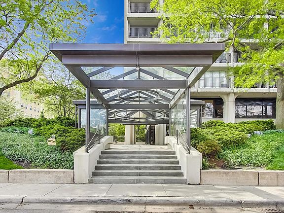2nd image of 1960 N Lincoln Park W APT 611