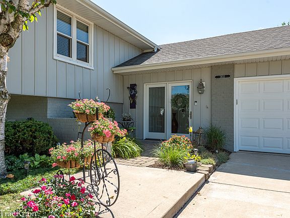 4th image of 1411 Holland Pl