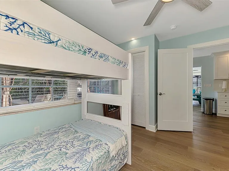 307 Avenida De Paradisio — Photo 34