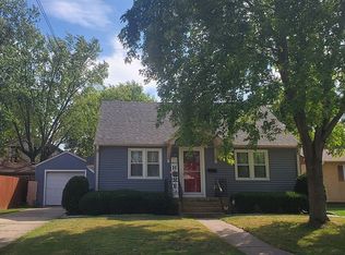 1618 10th St, Peru, IL 61354