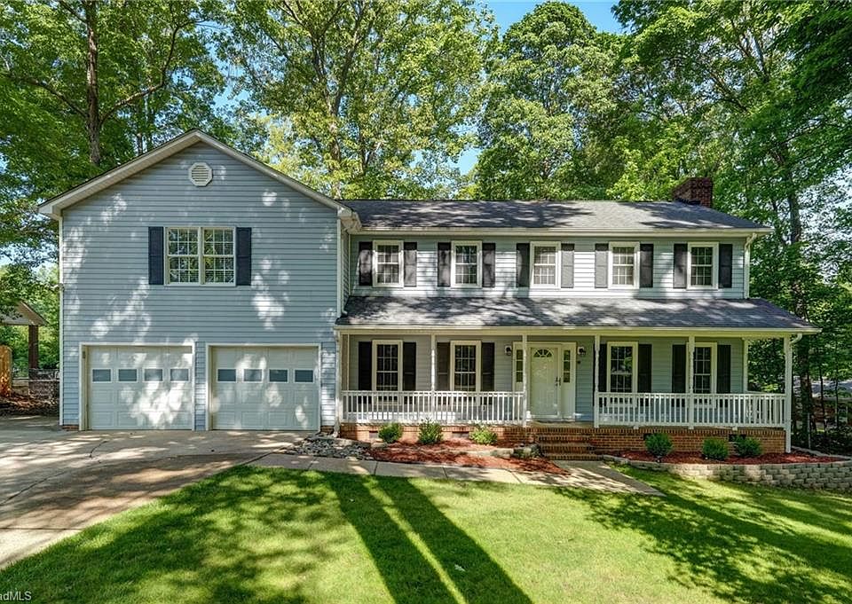1st image of 711 Woodsway Ct