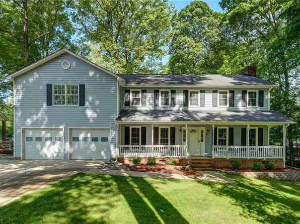 711 Woodsway Ct, Reidsville, NC 27320