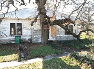 510 E Elm St, Nocona, TX 76255